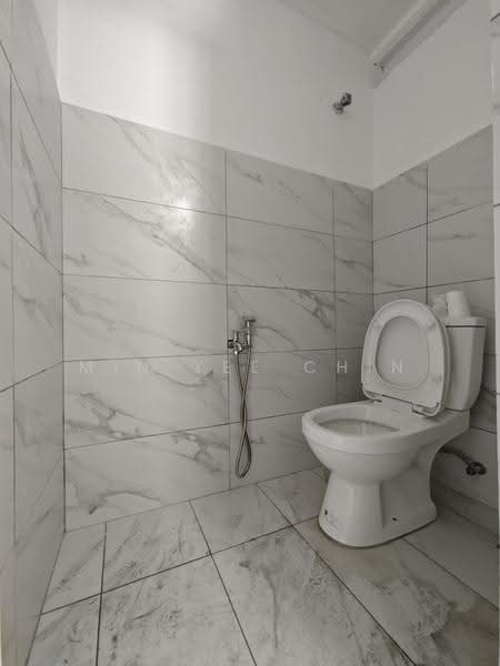 Kedai untuk Disewa di Taman Kota Laksamana Jaya (Melaka City) - Min Yee Chin - Bathroom - PropertyGuru.com.my