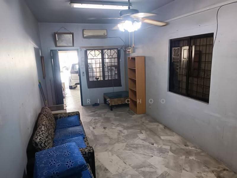 Townhouse for Sale in Kuala Lumpur (Kuala Lumpur) - Chris Choo - Living Room - PropertyGuru.com.my