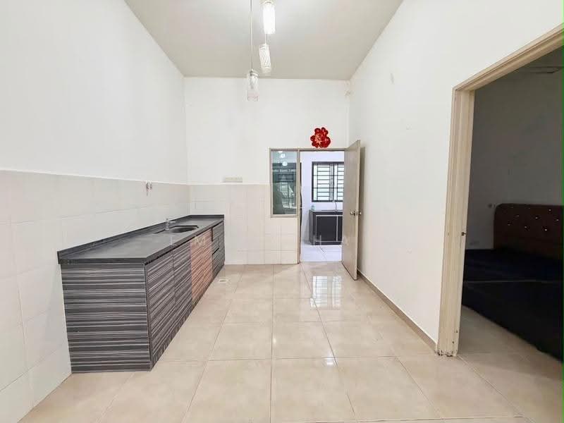 2-storey Terraced House for Sale in Taman Nusa Sentral (Iskandar Puteri (Nusajaya)) - Emily Hau - Kitchen - PropertyGuru.com.my