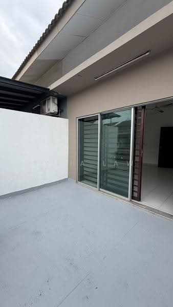 Rumah Teres 2.5-Tingkat untuk Dijual di Taman Scientex Senai (Senai) - Tycia Law - PropertyGuru.com.my