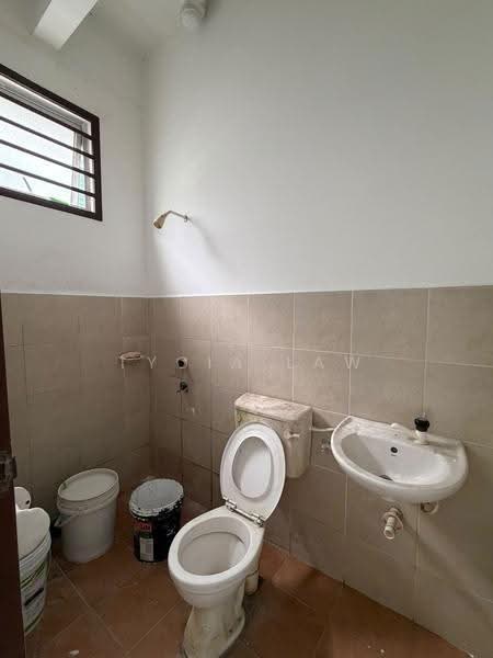 Rumah Teres 2.5-Tingkat untuk Dijual di Taman Scientex Senai (Senai) - Tycia Law - Bathroom - PropertyGuru.com.my