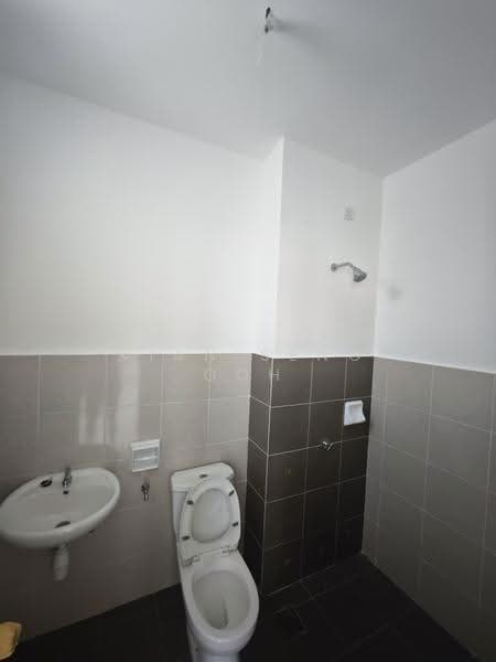 Rumah Teres 2-Tingkat untuk Dijual di Taman Bestari Perdana (Pasir Gudang) - Kian Seng Goh - Bathroom - PropertyGuru.com.my