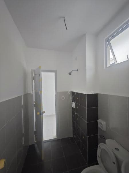 Rumah Teres 2-Tingkat untuk Dijual di Taman Bestari Perdana (Pasir Gudang) - Kian Seng Goh - Bathroom - PropertyGuru.com.my