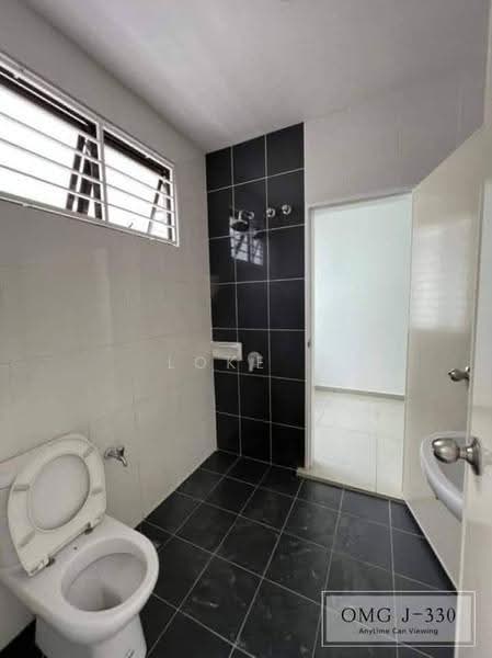 2.5-storey Terraced House for Sale in Setia Utama (Setia Alam) - Loke . - Bathroom - PropertyGuru.com.my