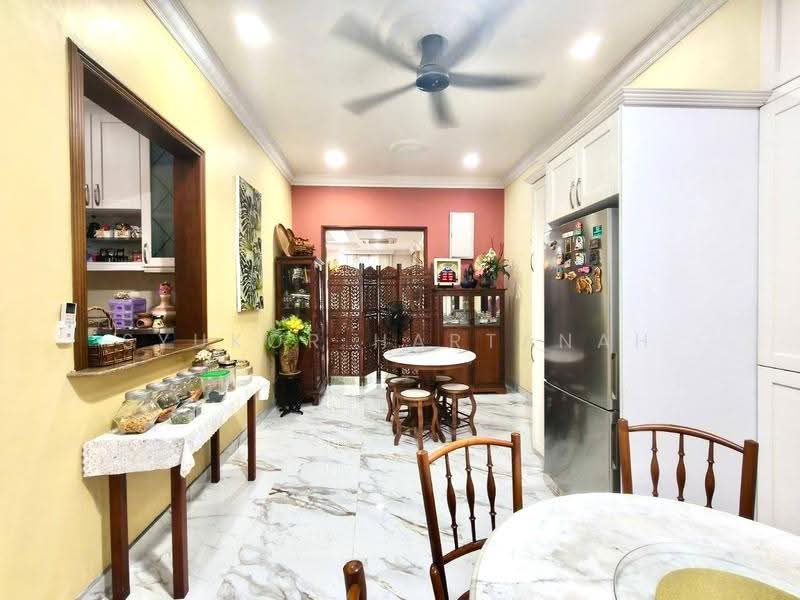 Bungalow House for Sale in Petaling Jaya (Selangor) - Syukor Hartanah - Living Room - PropertyGuru.com.my