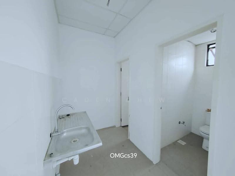 Shop / Office for Rent in Setia Alam (Selangor) - Caden Chew - Bathroom - PropertyGuru.com.my