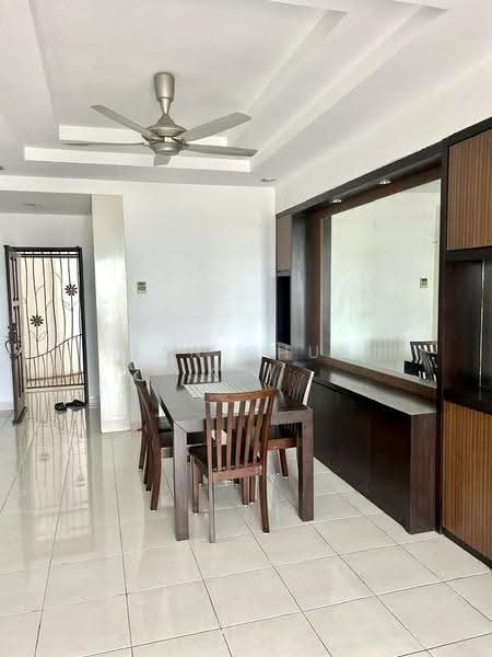 Kondominium untuk Disewa di Regency Heights Condo - Gan Chun Kai - Dining Room - PropertyGuru.com.my