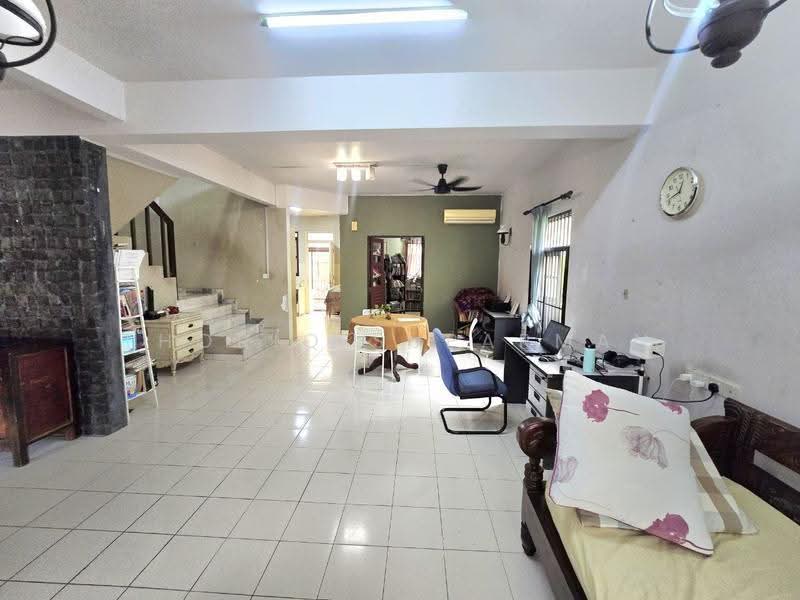 2-storey Terraced House for Sale in Seksyen 5 (Kota Damansara) - Thoriq Suparman - Living Room - PropertyGuru.com.my