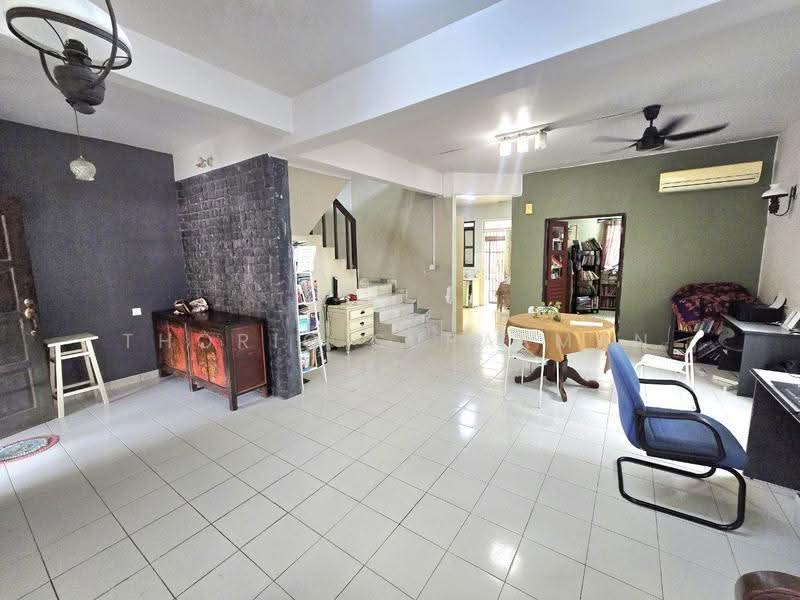 2-storey Terraced House for Sale in Seksyen 5 (Kota Damansara) - Thoriq Suparman - Living Room - PropertyGuru.com.my