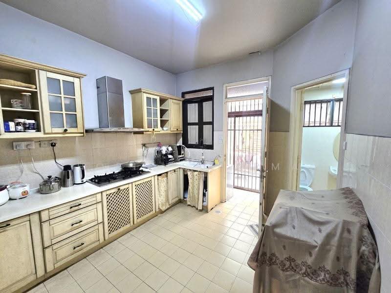 2-storey Terraced House for Sale in Seksyen 5 (Kota Damansara) - Thoriq Suparman - Kitchen - PropertyGuru.com.my
