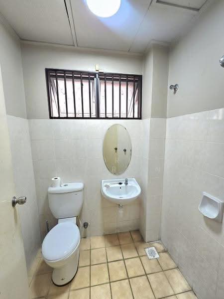 2-storey Terraced House for Sale in Seksyen 5 (Kota Damansara) - Thoriq Suparman - Bathroom - PropertyGuru.com.my
