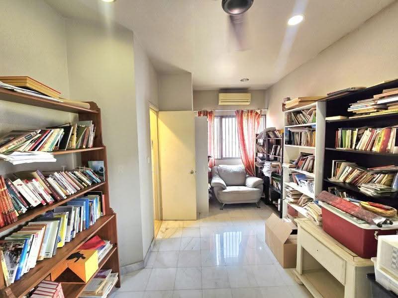 2-storey Terraced House for Sale in Seksyen 5 (Kota Damansara) - Thoriq Suparman - Study - PropertyGuru.com.my