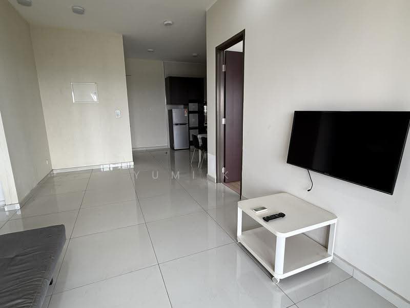 Kondominium untuk Dijual di Amberside @ Country Garden Danga Bay - Yumi Kui - Living Room - PropertyGuru.com.my