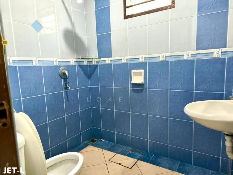Rumah Teres 2-Tingkat untuk Dijual di Setia Impian (Setia Alam) - Loke . - Bathroom - PropertyGuru.com.my