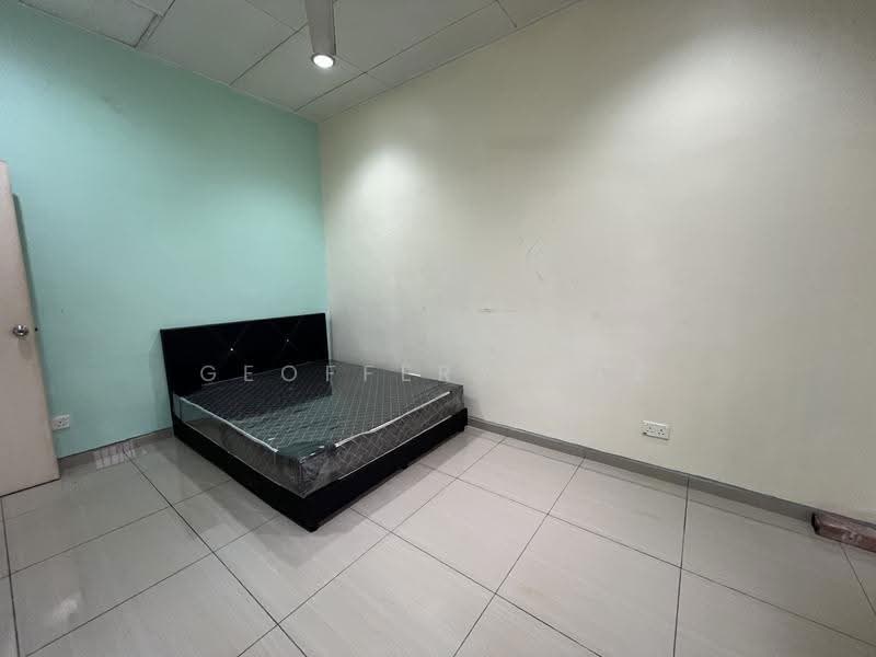 Rumah Teres 2-Tingkat untuk Disewa di Taman Desa Tebrau (Tebrau) - Geoffery Wee - Bedroom - PropertyGuru.com.my