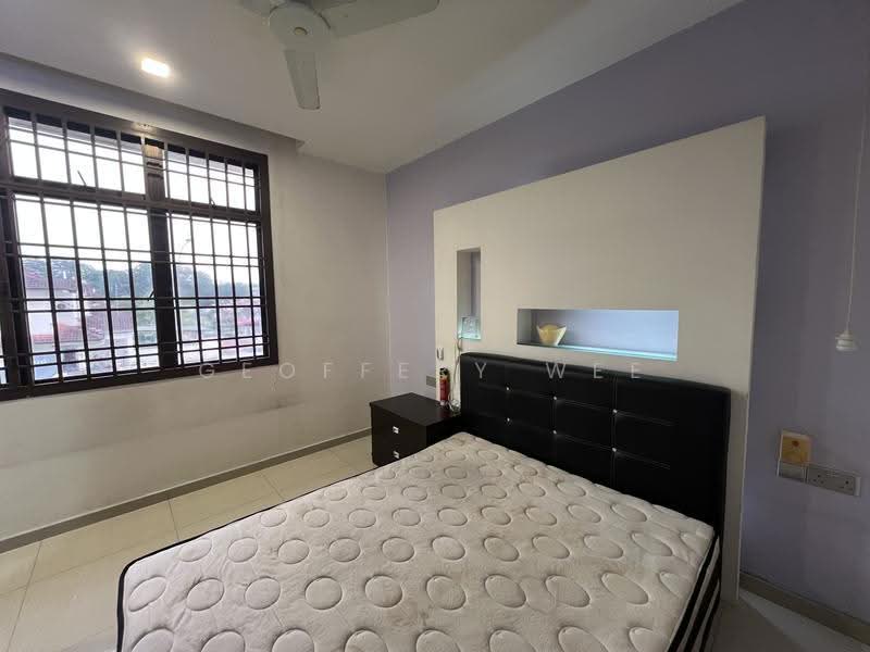 Rumah Teres 2-Tingkat untuk Disewa di Taman Desa Tebrau (Tebrau) - Geoffery Wee - Bedroom - PropertyGuru.com.my