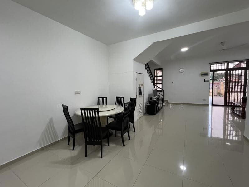 Rumah Teres 2-Tingkat untuk Disewa di Taman Desa Tebrau (Tebrau) - Geoffery Wee - Dining Room - PropertyGuru.com.my
