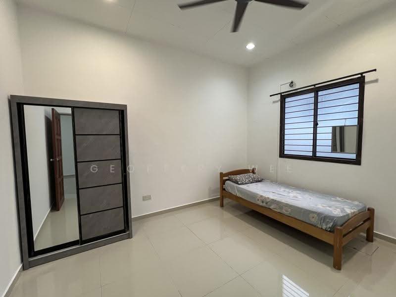 Rumah Teres 2-Tingkat untuk Disewa di Taman Desa Tebrau (Tebrau) - Geoffery Wee - Bedroom - PropertyGuru.com.my
