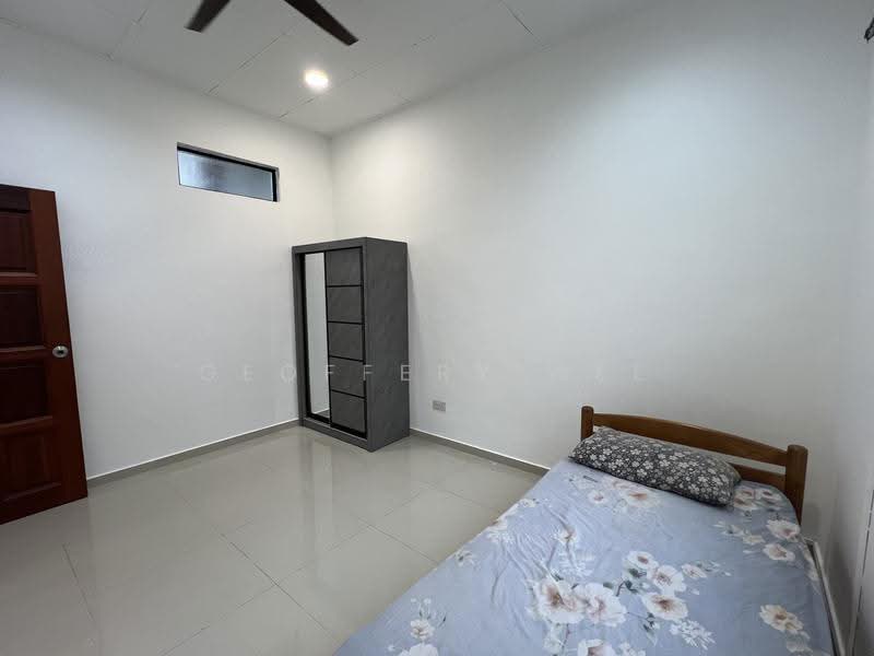 Rumah Teres 2-Tingkat untuk Disewa di Taman Desa Tebrau (Tebrau) - Geoffery Wee - Bedroom - PropertyGuru.com.my