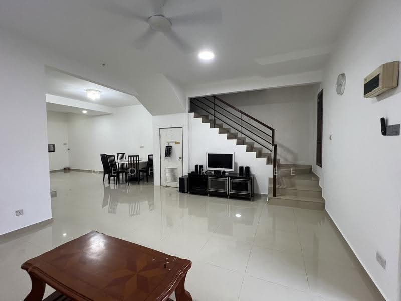 Rumah Teres 2-Tingkat untuk Disewa di Taman Desa Tebrau (Tebrau) - Geoffery Wee - Living Room - PropertyGuru.com.my