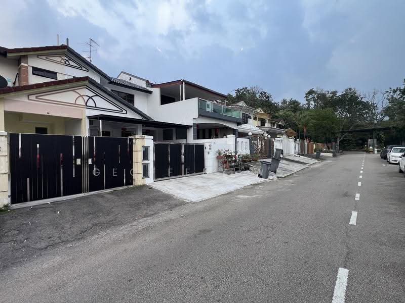 Rumah Teres 2-Tingkat untuk Disewa di Taman Desa Tebrau (Tebrau) - Geoffery Wee - Exterior - PropertyGuru.com.my