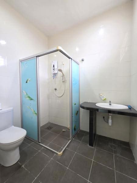 Semi-Detached House for Sale in Taman Wangsa Cheras (Cheras) - Ken Lew - Bathroom - PropertyGuru.com.my