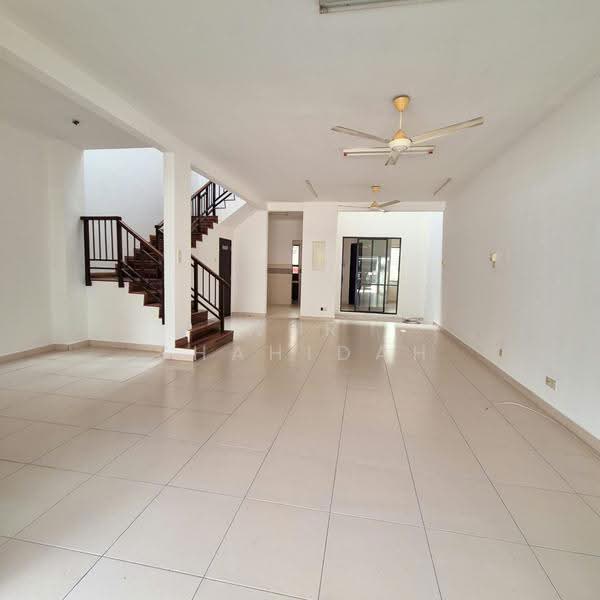 2-storey Terraced House for Rent in Shah Alam (Selangor) - Nur Shahidah - Living Room - PropertyGuru.com.my