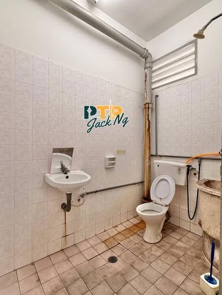 2-storey Terraced House for Sale in Taman Bagan (Butterworth) - Jack Ng - Bathroom - PropertyGuru.com.my