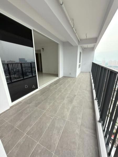 Kondominium untuk Dijual di Jelutong Central Residence - Darren Lye - Balcony - PropertyGuru.com.my
