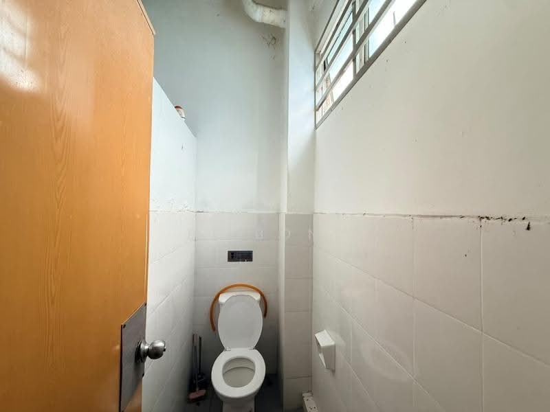 Shop / Office for Sale in Taman Merdeka Permai (Batu Berendam) - BL Bong - PropertyGuru.com.my