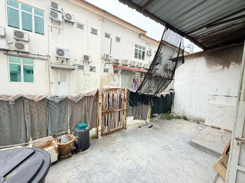 Shop / Office for Sale in Taman Merdeka Permai (Batu Berendam) - BL Bong - PropertyGuru.com.my