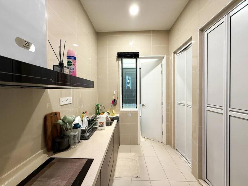 Condominium for Sale at Isle of Kamares - Fauzi Abdullah - Kitchen - PropertyGuru.com.my