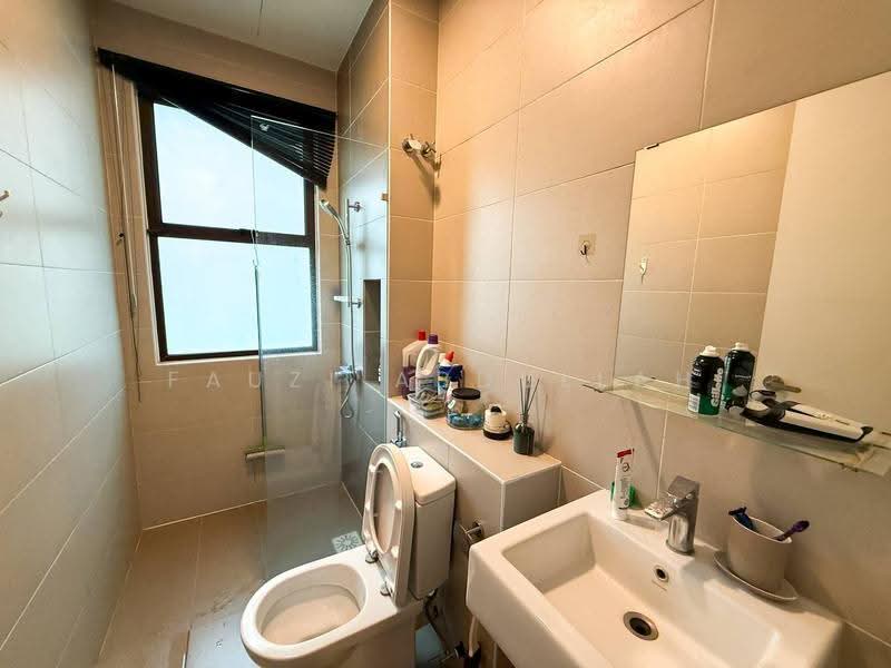 Condominium for Sale at Isle of Kamares - Fauzi Abdullah - Bathroom - PropertyGuru.com.my