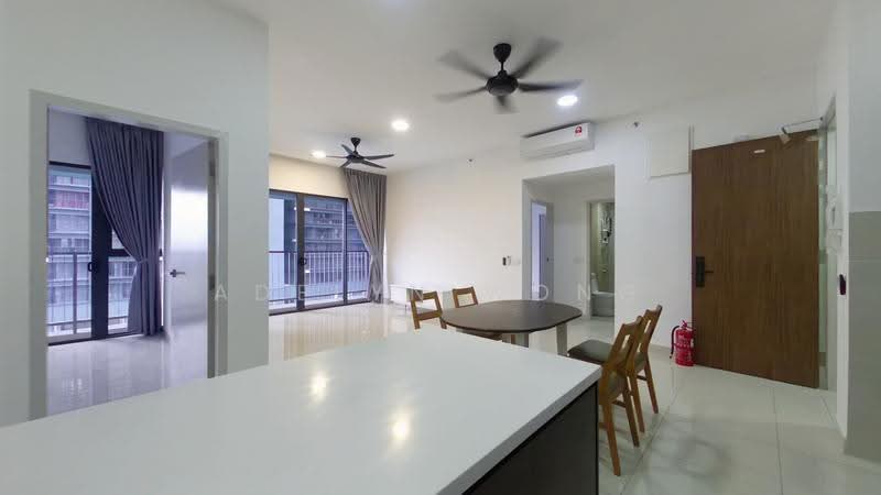 Kediaman Servis untuk Dijual di Setia City Residences - Adelyn Wong - Living Room - PropertyGuru.com.my