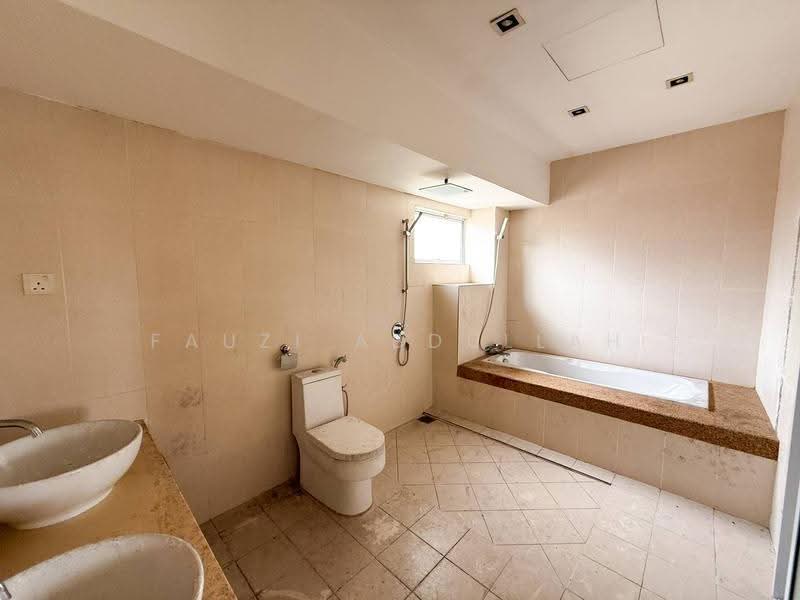 Bungalow House for Sale in Taman Tun Dr Ismail (Kuala Lumpur) - Fauzi Abdullah - Bathroom - PropertyGuru.com.my