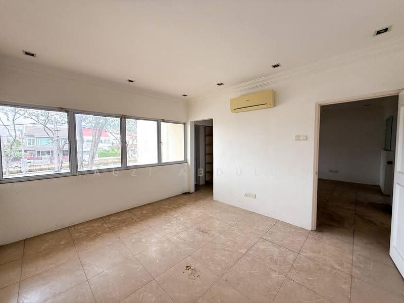 Bungalow House for Sale in Taman Tun Dr Ismail (Kuala Lumpur) - Fauzi Abdullah - Living Room - PropertyGuru.com.my