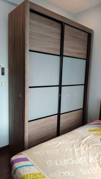 Kediaman Servis untuk Disewa di Molek Regency - Emily Hau - Bedroom - PropertyGuru.com.my