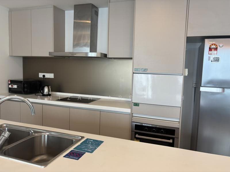 Kediaman Servis untuk Dijual di Suasana Bukit Ceylon / Raja Chulan Residences - Anizah Abdullah - Kitchen - PropertyGuru.com.my