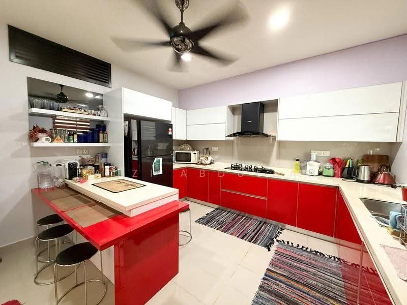 Semi-Detached House for Sale in Seksyen 6 Bangi (Bandar Baru Bangi) - Fauzi Abdullah - Kitchen - PropertyGuru.com.my