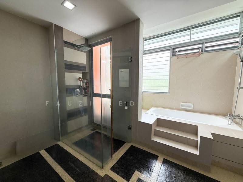 Semi-Detached House for Sale in Seksyen 6 Bangi (Bandar Baru Bangi) - Fauzi Abdullah - Bathroom - PropertyGuru.com.my