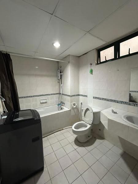 Condominium for Rent at Vista Damai - Apollo Ng - Bathroom - PropertyGuru.com.my