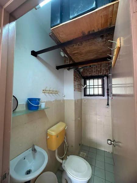 Apartment for Rent at Sri Selera Court Apartment - Nick Low - Bathroom - PropertyGuru.com.my
