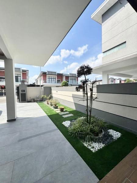 Rumah Kluster untuk Dijual di Taman Gaya (Ulu Tiram) - John Lim - PropertyGuru.com.my