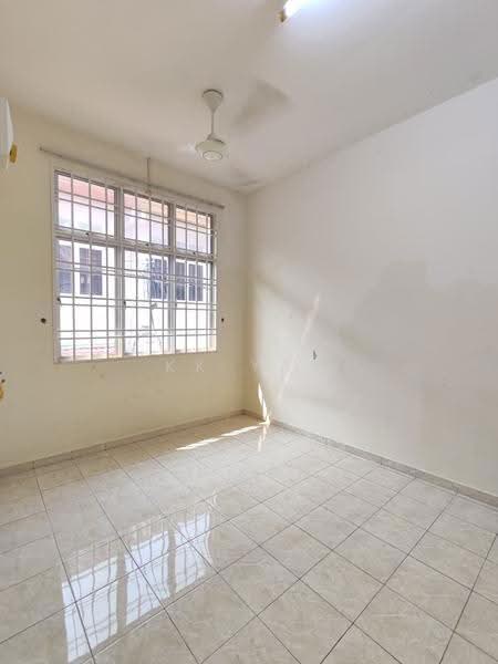 2-storey Terraced House for Sale in Taman Cheng Setia (Cheng) - KK Yap - Interior - PropertyGuru.com.my