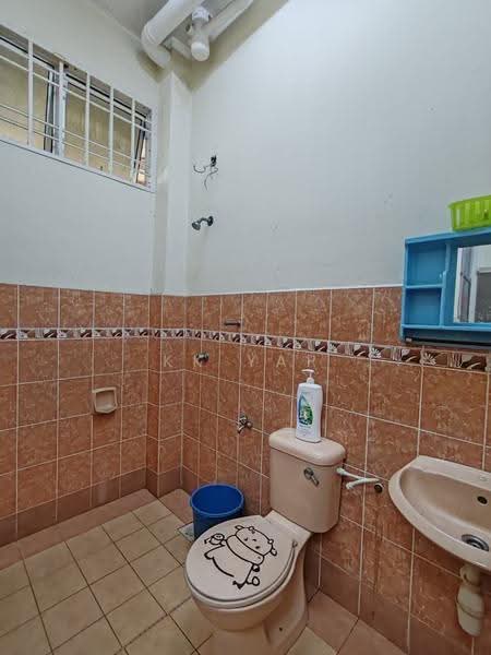 2-storey Terraced House for Sale in Taman Cheng Setia (Cheng) - KK Yap - Bathroom - PropertyGuru.com.my