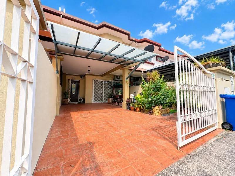 Rumah Teres 2-Tingkat untuk Dijual di Seksyen 7 (Shah Alam) - Syukor Hartanah - Exterior - PropertyGuru.com.my