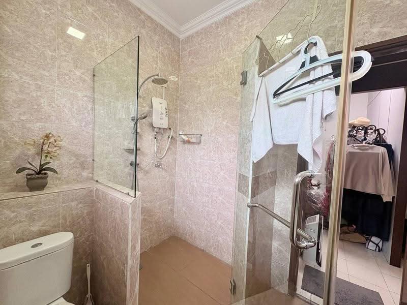 Rumah Teres 2-Tingkat untuk Dijual di Seksyen 7 (Shah Alam) - Syukor Hartanah - Bathroom - PropertyGuru.com.my