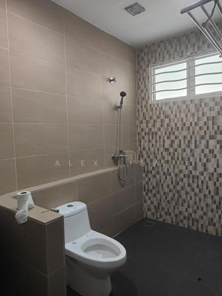 Rumah Teres 1.5-Tingkat untuk Dijual di Taman Mewah Batu Belah (Kapar) - Alex Liew - Bathroom - PropertyGuru.com.my