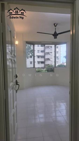 Pangsapuri untuk Dijual di Kingfisher Series - Edwin Ng - Living Room - PropertyGuru.com.my