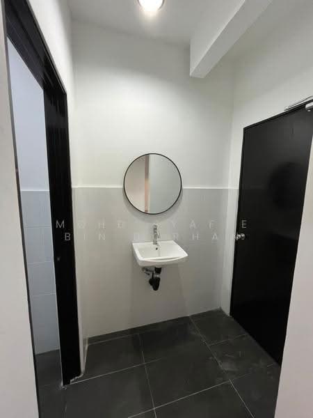 Townhouse for Rent in Kampung Tengah Gombak (Gombak) - Mohd Syafie Bin Borhan - Bathroom - PropertyGuru.com.my